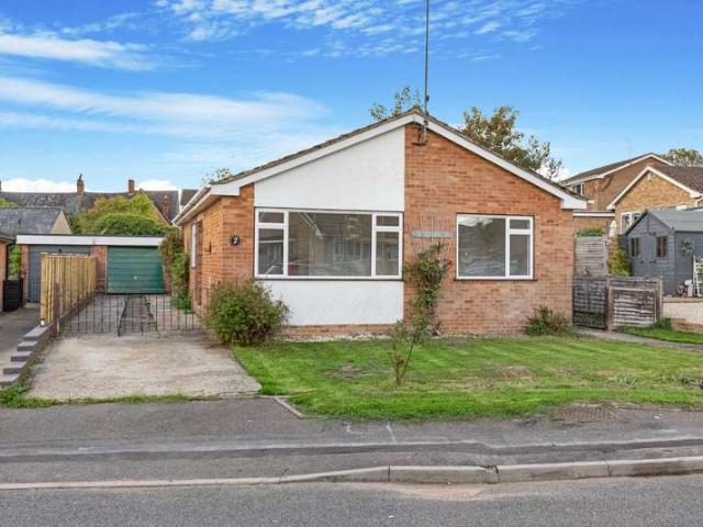 Bungalow for sale in Brackley, Northamptonshire