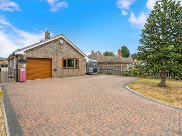 Bungalow for sale in Barholm, Lincolnshire