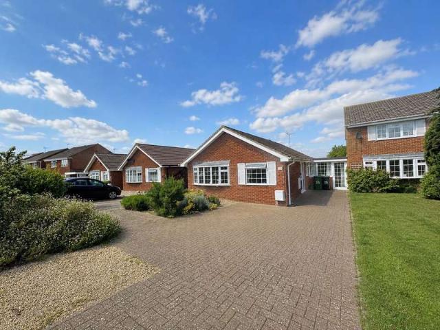Bungalow for sale in Faringdon, Vale of White Horse