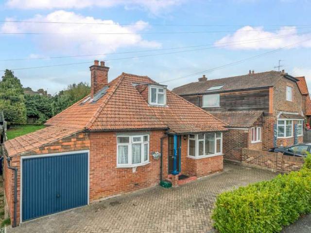 Bungalow for sale in Frith Hill, Fole