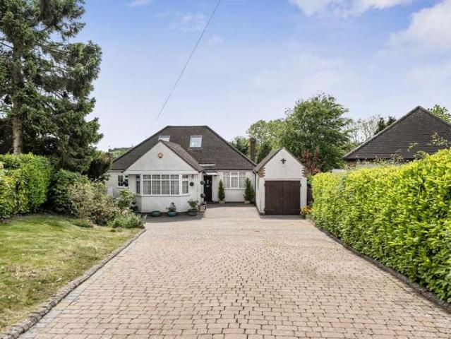 Bungalow for sale in Batchworth, Hertfordshire