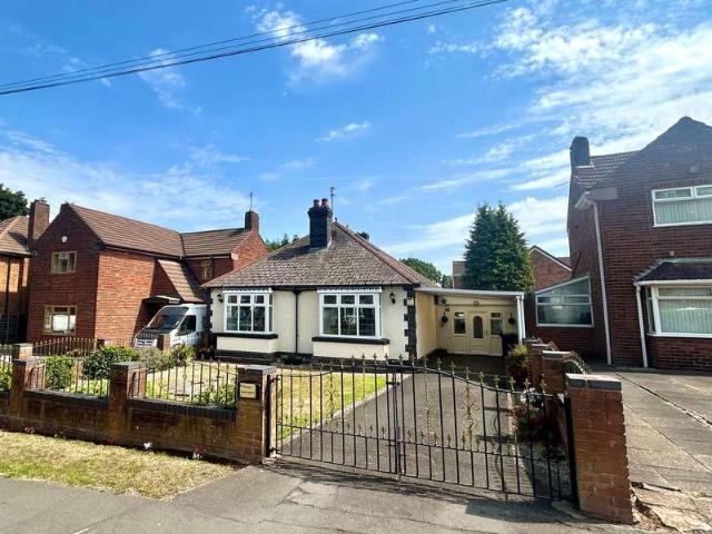 Bungalow for sale in Swan Village, Coseley