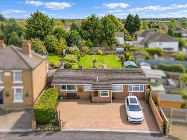 Bungalow for sale in Midway, Kent