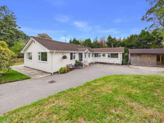 Bungalow for sale in West Hill, Budlake