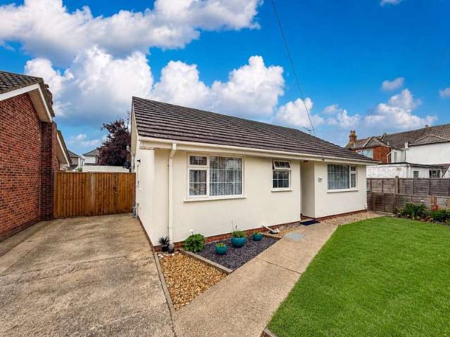 Bungalow for sale in Jumpers Corner, Christchurch