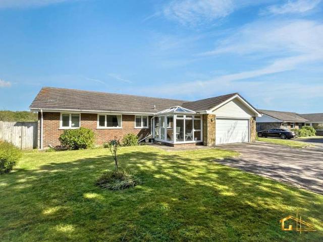 Bungalow for sale in Cooden, Heathlands