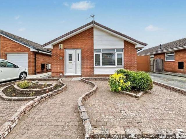 Bungalow for sale in Blowick, Southport