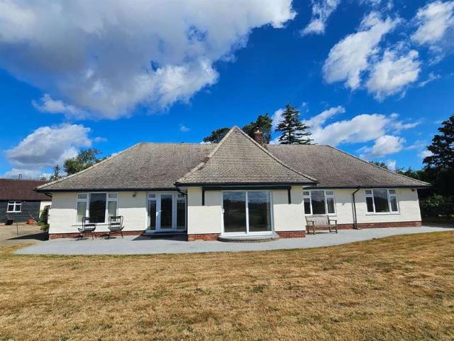 Bungalow for rent in Kentisbury, Devon