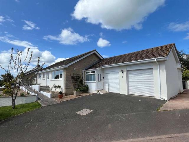 Bungalow for sale in Chillington, Strode