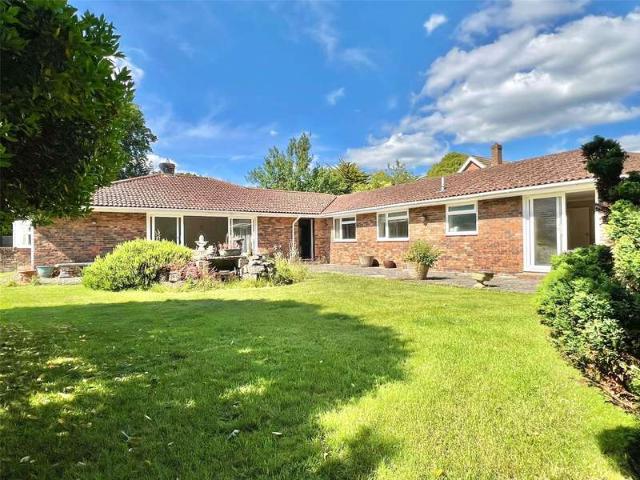 Bungalow for sale in Milford-on-Sea, Ashurst Bridge