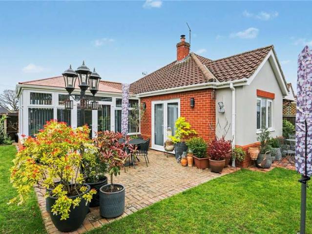 Bungalow for sale in Salhouse, Crostwick