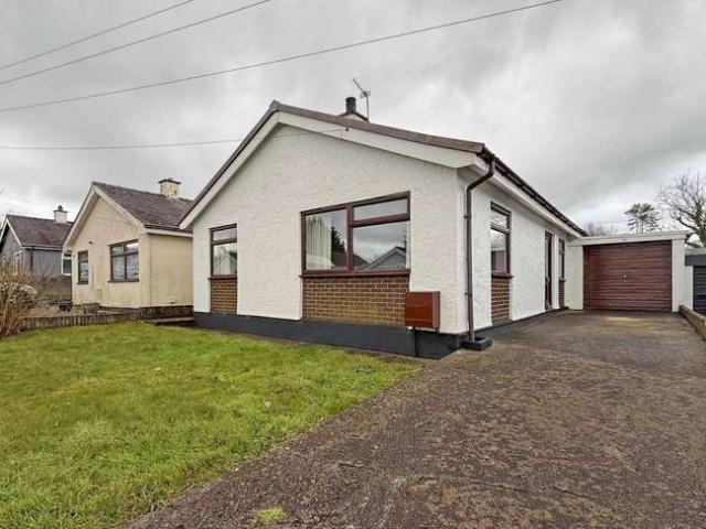 Bungalow for sale in Llandwrog, Wales