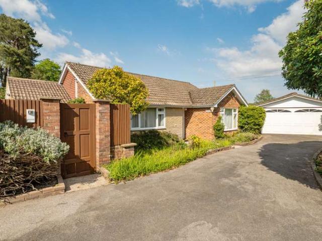 Bungalow for sale in Fole, Surrey
