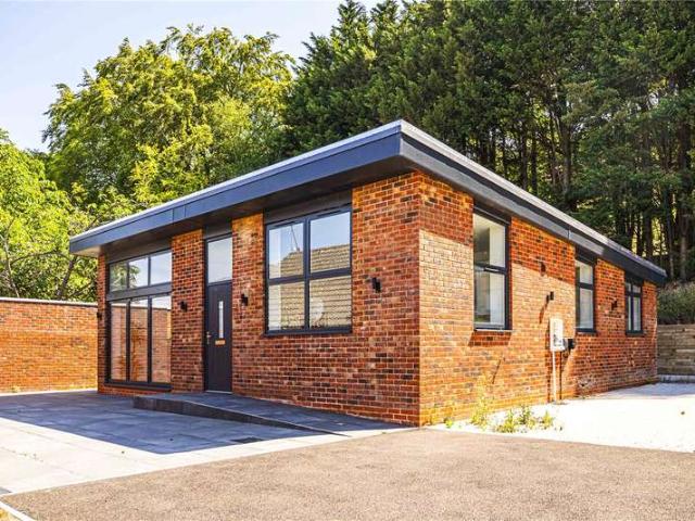 Bungalow for sale in Dagnall, Edlesborough