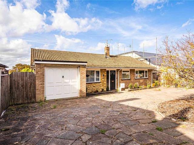 Bungalow for sale in Church End, Totternhoe