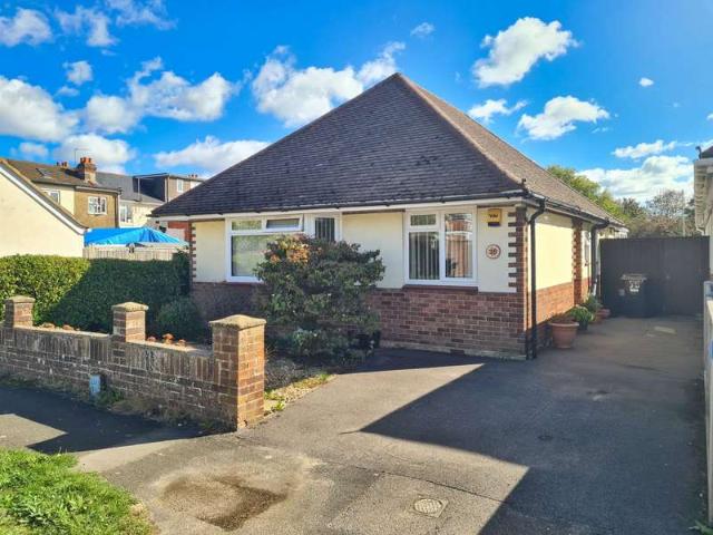 Bungalow for sale in Brokenford, New Forest
