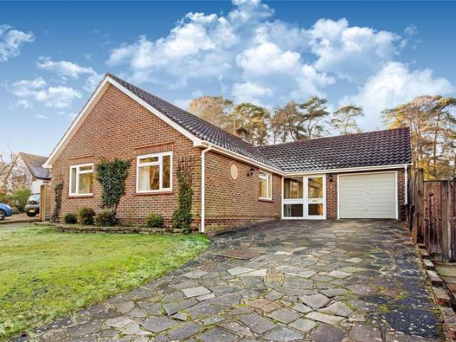 Bungalow for sale in Farnham, Waverley