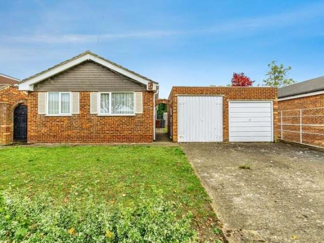 Bungalow for sale in London Borough of Croydon, Greater London