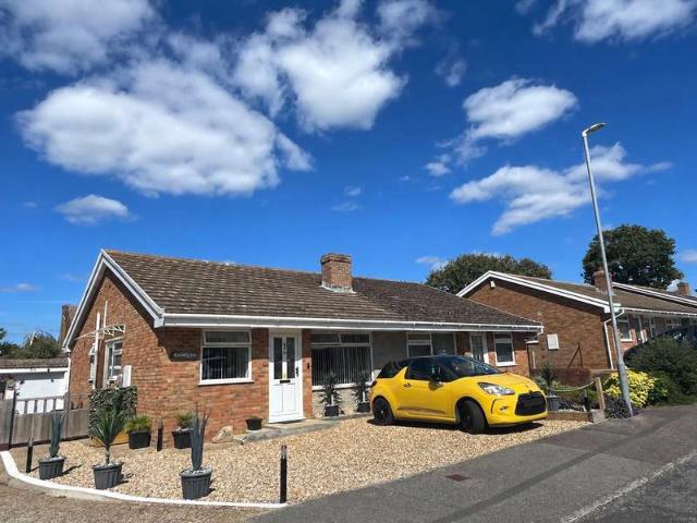Bungalow for sale in Horsebridge, Cross In Hand