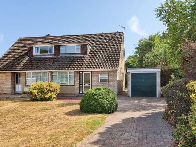 Bungalow for sale in Barton-le-clay, Bedfordshire