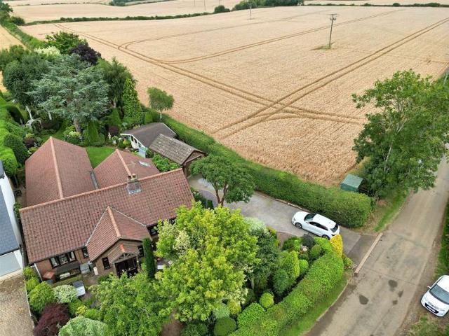 Bungalow for sale in Holwell, Brentingby