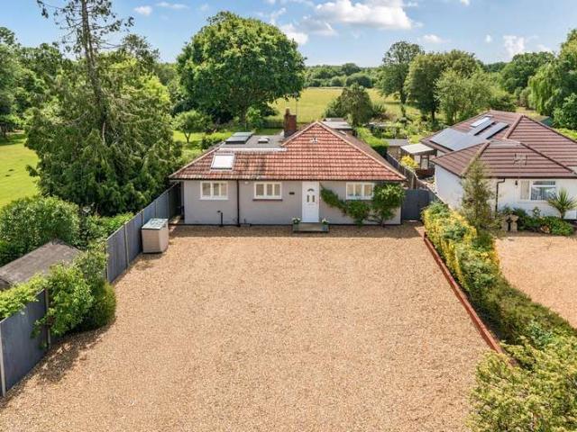 Bungalow for sale in Wood Street, Westborough