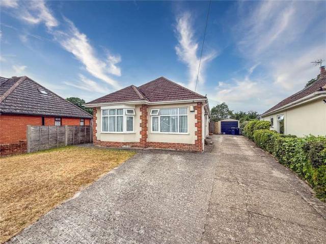 Bungalow for sale in Burton and Winkton, Burton