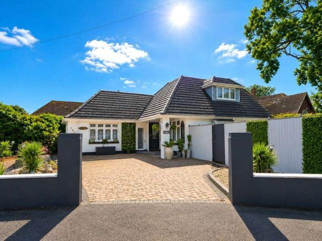 Bungalow for sale in Highcliffe