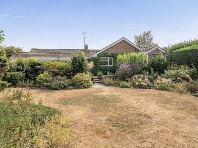 Bungalow for sale in Hermitage, West Berkshire