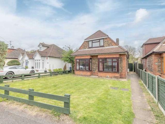 Bungalow for sale in Datchet