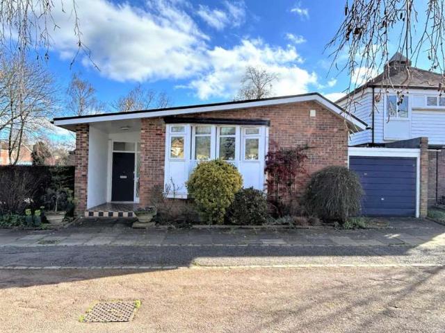 Bungalow for sale in Tulse Hill, Greater London
