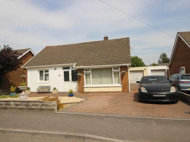 Bungalow for sale in West Camp, Boverton