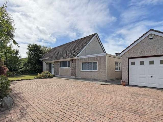 Bungalow for sale in Llanfair-yn-Neubwll, Caergeiliog
