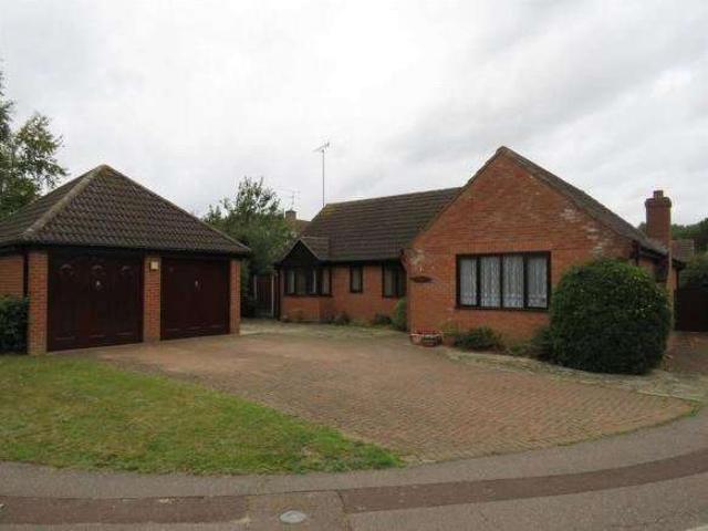 Bungalow for sale in Highwoods, Fordham Heath