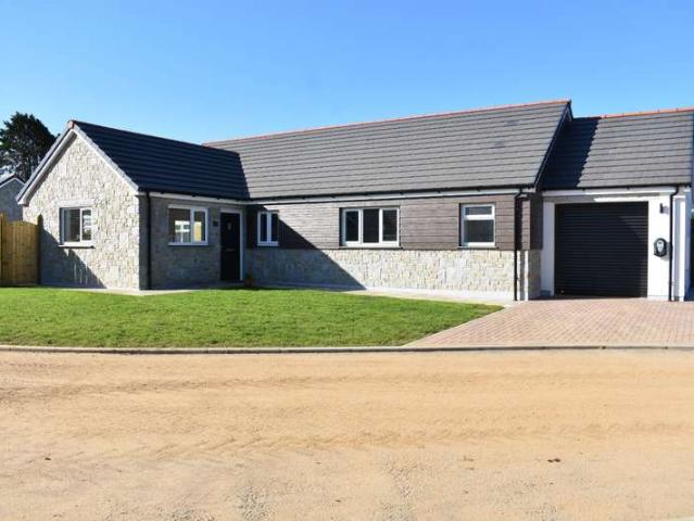Bungalow for sale in West Tolgus, Illogan