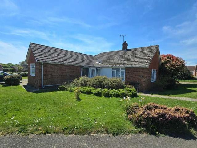 Bungalow for sale in Little Common, Heathlands
