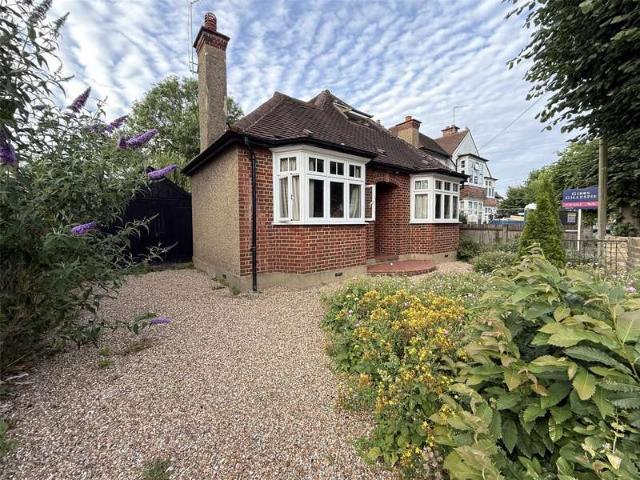 Bungalow for sale in Batchworth, Hertfordshire