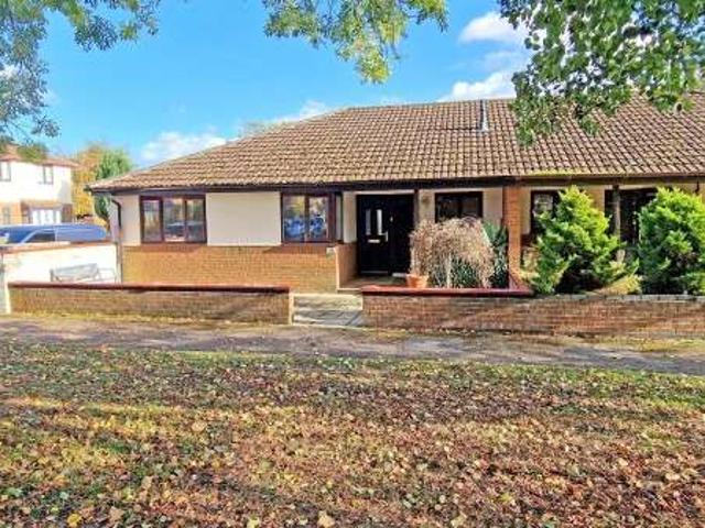 Bungalow for sale in Bicester, Cherwell