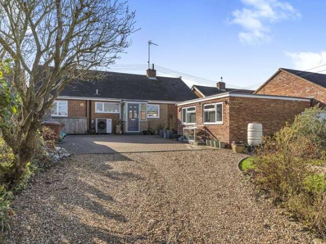 Bungalow for sale in Evershot, Oxfordshire