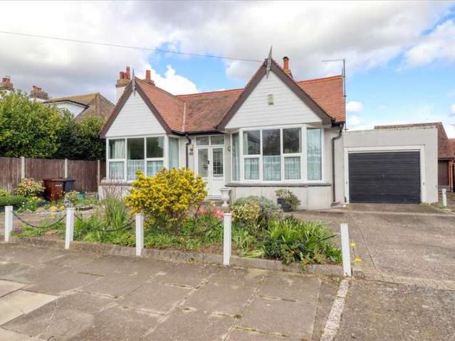 Bungalow for sale in Dale Hill, Essex