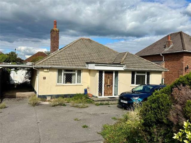 Bungalow for sale in Old Milton, New Forest