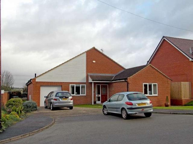 Bungalow for rent in Duton Hill, Essex