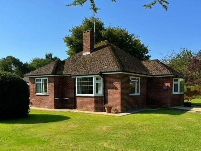 Bungalow for sale in Littlecote, West Sussex