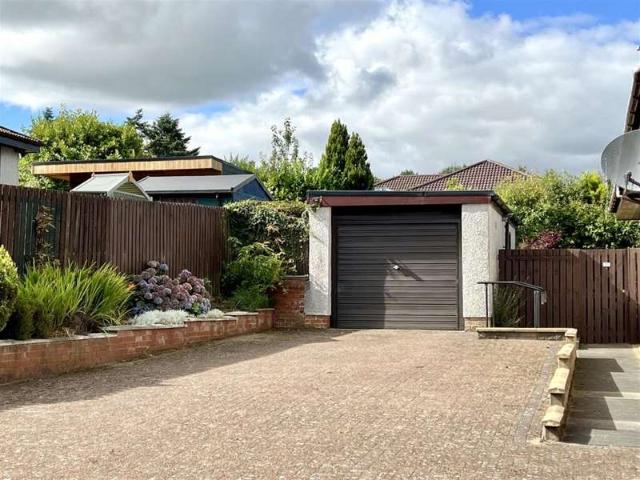 Bungalow for sale in Pitcairn, Glenrothes
