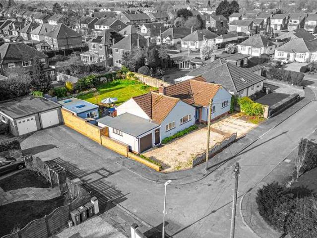 Bungalow for sale in Hemel Hempstead, Dacorum