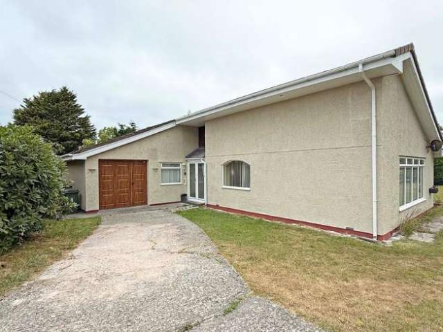 Bungalow for sale in Amlwch, Wales