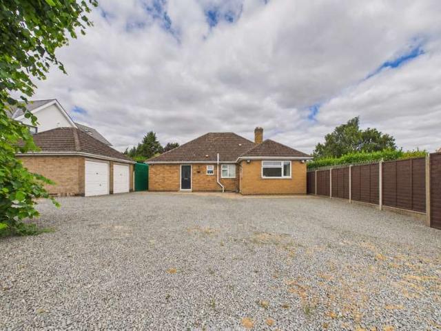 Bungalow for sale in Lash Hill, Barton