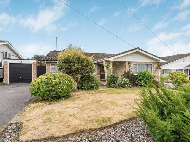Bungalow for sale in Stoke D'Abernon, Blackhills