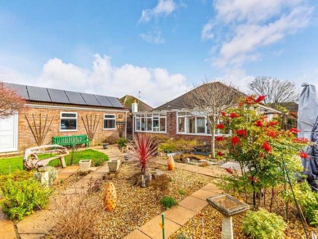 Bungalow for sale in Bear Cross