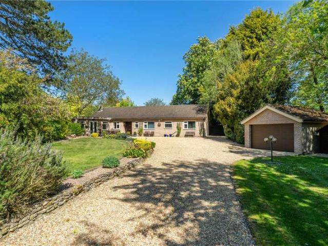 Bungalow for sale in Barholm, Lincolnshire